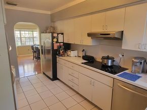 3325 Alton Rd, Miami Beach FL 33140