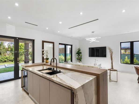 2523 Red Road, Coral Gables FL 33134