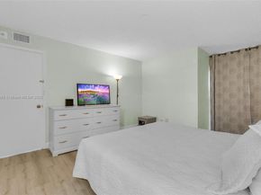 1021 Mockingbird Ln 310, Plantation FL 33324