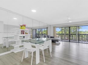 1021 Mockingbird Ln 310, Plantation FL 33324