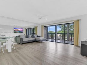 1021 Mockingbird Ln 310, Plantation FL 33324