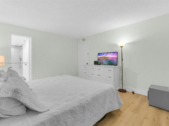 1021 Mockingbird Ln 310, Plantation FL 33324