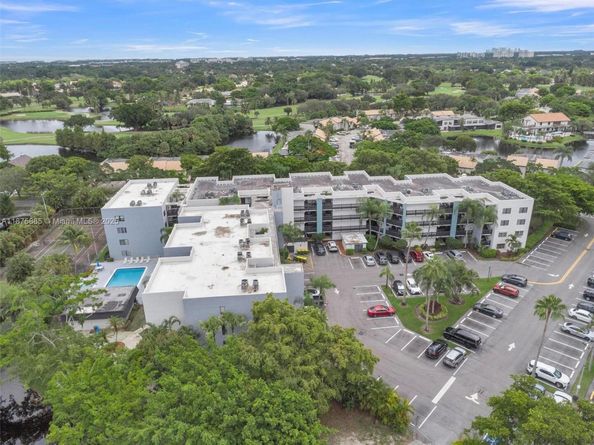 1021 Mockingbird Ln 310, Plantation FL 33324