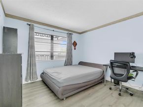 1021 Mockingbird Ln 310, Plantation FL 33324