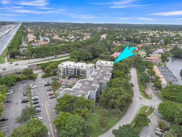 1021 Mockingbird Ln 310, Plantation FL 33324
