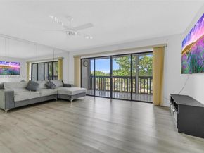 1021 Mockingbird Ln 310, Plantation FL 33324