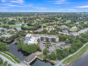 1021 Mockingbird Ln 310, Plantation FL 33324