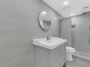 1021 Mockingbird Ln 310, Plantation FL 33324