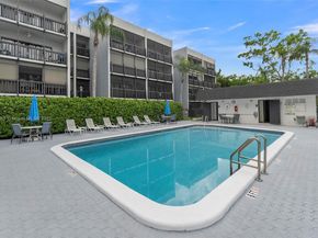 1021 Mockingbird Ln 310, Plantation FL 33324