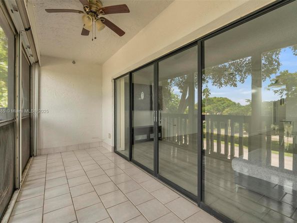 1021 Mockingbird Ln 310, Plantation FL 33324