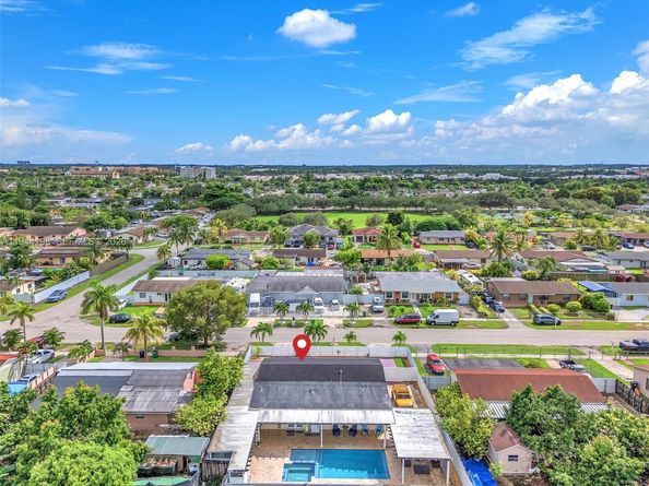 15321 SW 302nd St, Homestead FL 33033