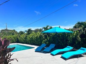 6900 SW 3rd St, Pembroke Pines FL 33023