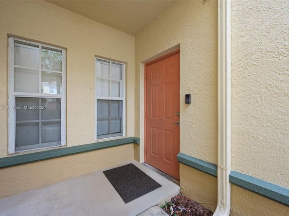 2412 Centergate Dr 103, Miramar FL 33025