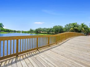 2412 Centergate Dr 103, Miramar FL 33025