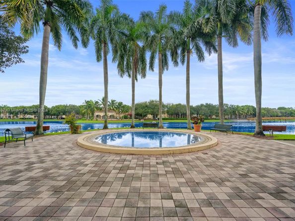 2412 Centergate Dr 103, Miramar FL 33025