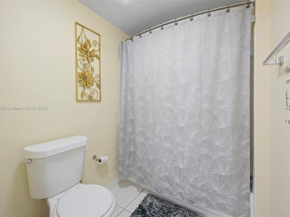 2412 Centergate Dr 103, Miramar FL 33025