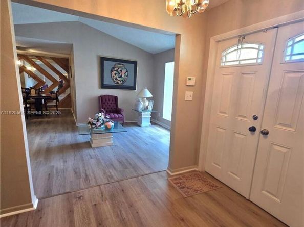 1327 NW 87th Ter, Coral Springs FL 33071