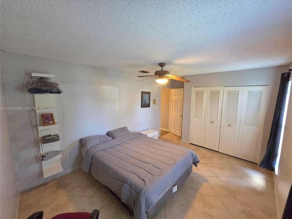 1327 NW 87th Ter, Coral Springs FL 33071