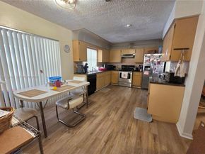 1327 NW 87th Ter, Coral Springs FL 33071