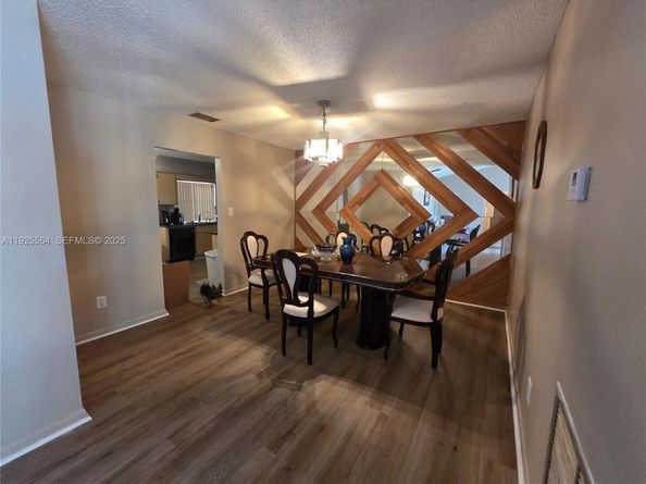 1327 NW 87th Ter, Coral Springs FL 33071