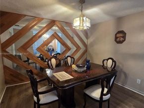 1327 NW 87th Ter, Coral Springs FL 33071