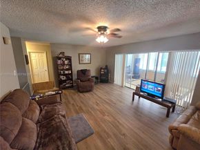 1327 NW 87th Ter, Coral Springs FL 33071