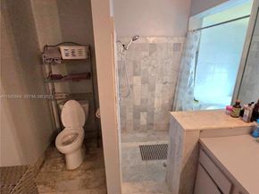 1327 NW 87th Ter, Coral Springs FL 33071