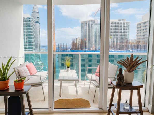 31 SE 5th St 4016, Miami FL 33131
