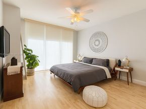 31 SE 5th St 4016, Miami FL 33131