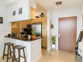 31 SE 5th St 4016, Miami FL 33131