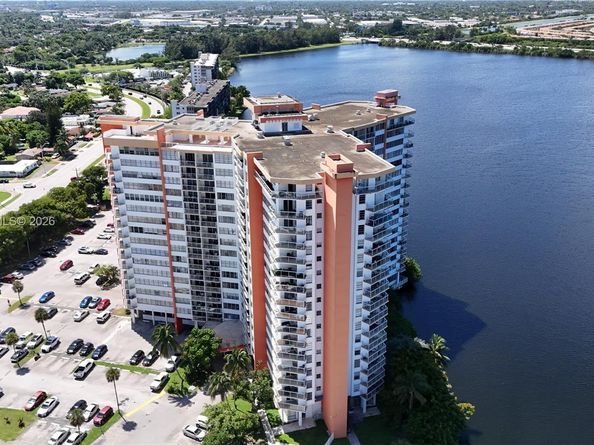 1301 NE Miami Gardens Dr 824W, Miami FL 33179