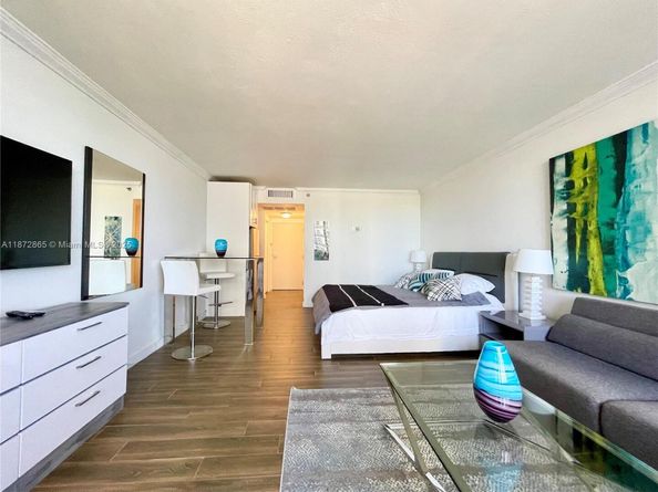 19201 Collins Ave 504, Sunny Isles Beach FL 33160