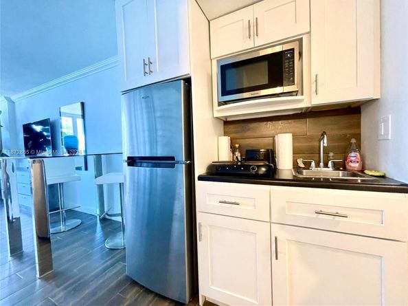 19201 Collins Ave 504, Sunny Isles Beach FL 33160