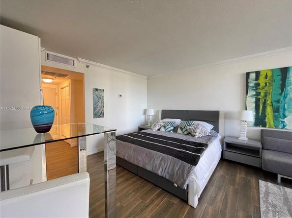 19201 Collins Ave 504, Sunny Isles Beach FL 33160