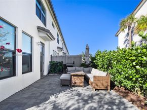 2121 S Appleton Cir S, Oakland Park FL 33309