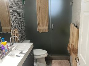 1552 NW 135th Ave, Pembroke Pines FL 33028