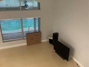 1552 NW 135th Ave, Pembroke Pines FL 33028