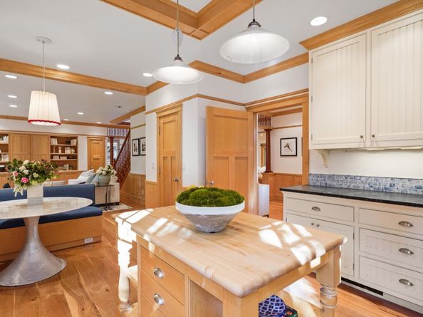 535 Kingsley Avenue, Palo Alto CA 94301