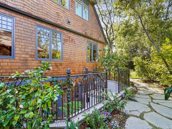 535 Kingsley Avenue, Palo Alto CA 94301
