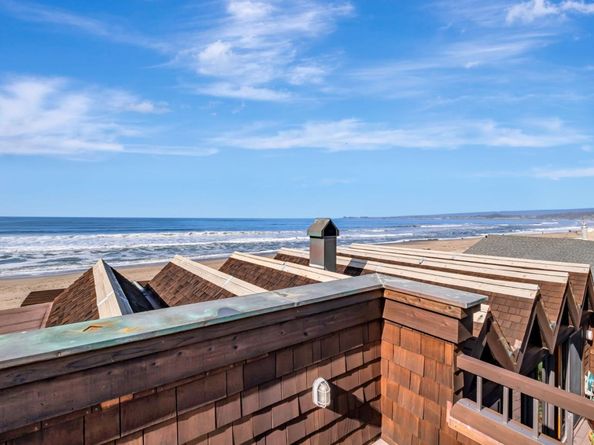 547 Beach Drive, Aptos CA 95003