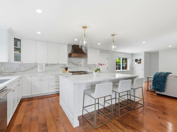2133 Santa Cruz Avenue, Santa Clara CA 95051