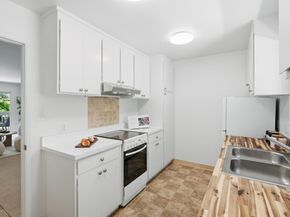 675 Sharon Park 208, Menlo Park CA 94025