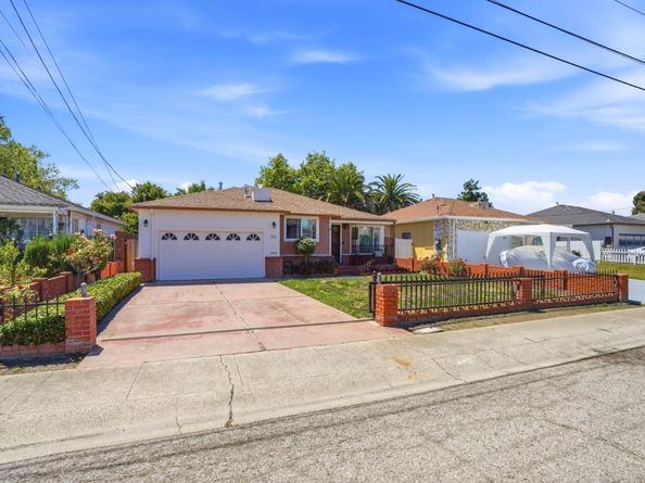 439 Wisteria Drive, East Palo Alto CA 94303