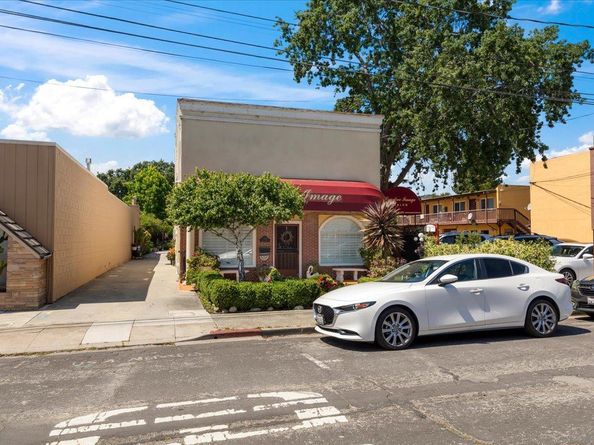 1176 Laurel Street, San Carlos CA 94070