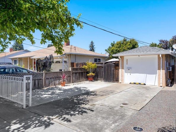 3523 Page Street, Redwood City CA 94063