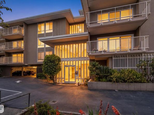 1101 Continentals Way 112, Belmont CA 94002