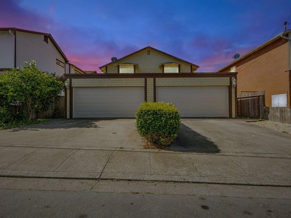 476 - 478 Oak Avenue, Half Moon Bay CA 94019