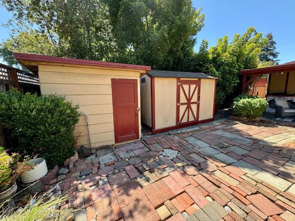 2727 Blenheim Avenue, Redwood City CA 94063