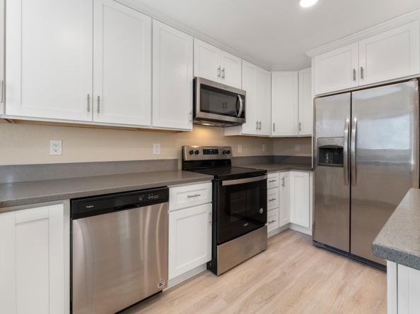 Devonshire, San Carlos CA 94070