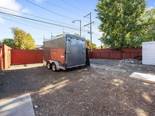 3040 Hoover Street, Redwood City CA 94063
